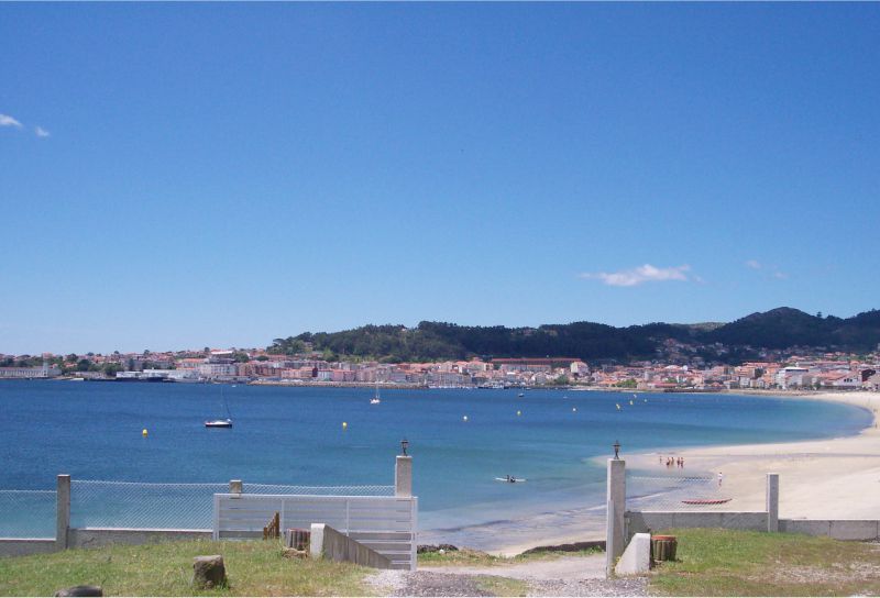 Playa de Rodeira y Cangas desde Casa La Garita